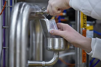 在我们的技术用水设施中实现水的再利用