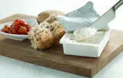 全牛奶制成的丝滑奶油奶酪