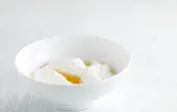充分利用牛奶来制作希腊酸奶